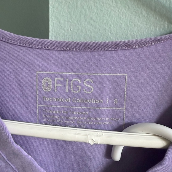 Figs Purple Scrub Set - Picture 2 of 3
